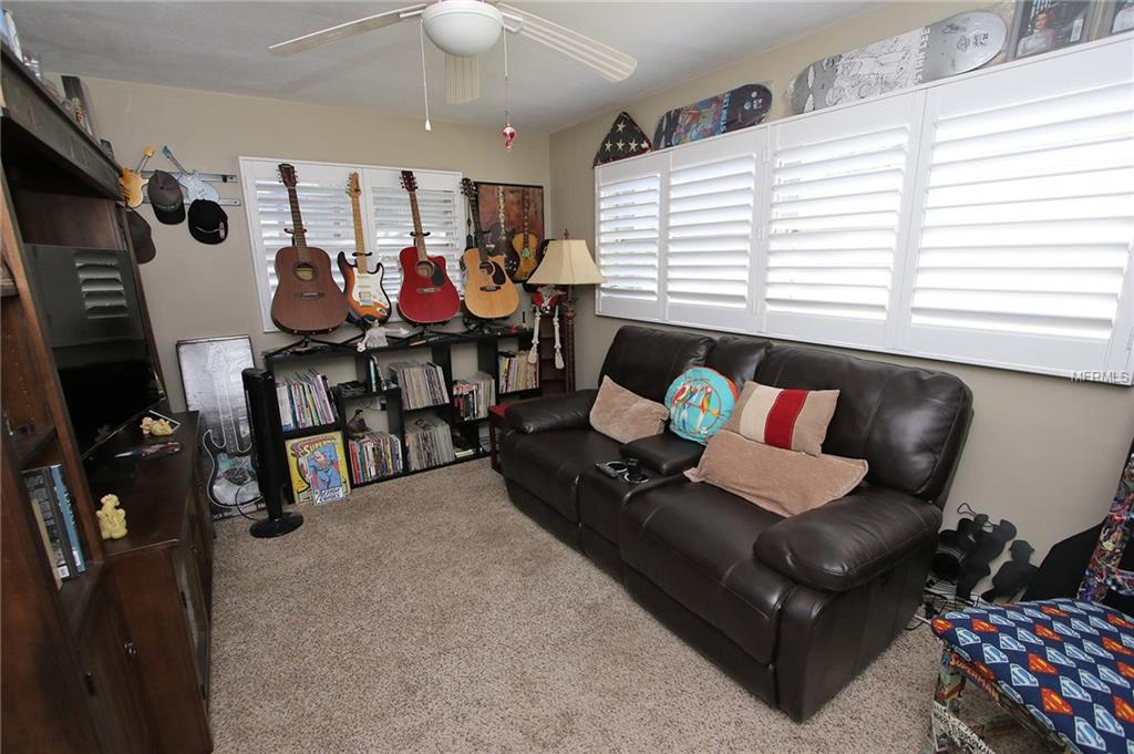 6463 1ST AVENUE N, ST PETERSBURG, Florida 33710, 3 Bedrooms Bedrooms, 8 Rooms Rooms,2 BathroomsBathrooms,Residential,For sale,1ST,T2908656