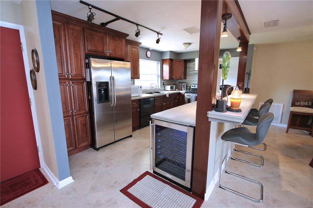 6463 1ST AVENUE N, ST PETERSBURG, Florida 33710, 3 Bedrooms Bedrooms, 8 Rooms Rooms,2 BathroomsBathrooms,Residential,For sale,1ST,T2908656