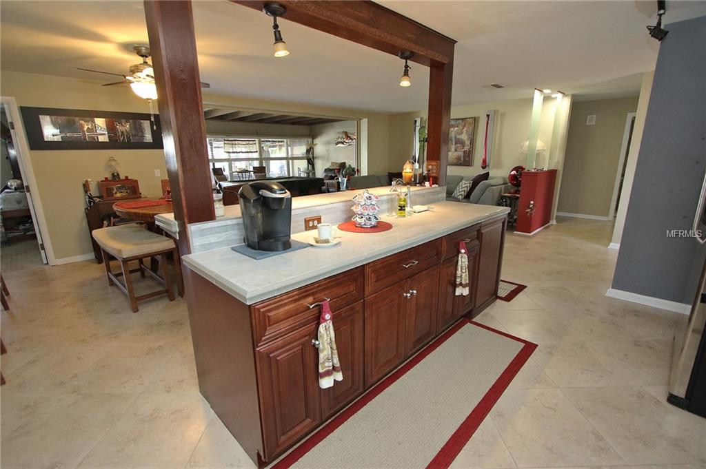 6463 1ST AVENUE N, ST PETERSBURG, Florida 33710, 3 Bedrooms Bedrooms, 8 Rooms Rooms,2 BathroomsBathrooms,Residential,For sale,1ST,T2908656