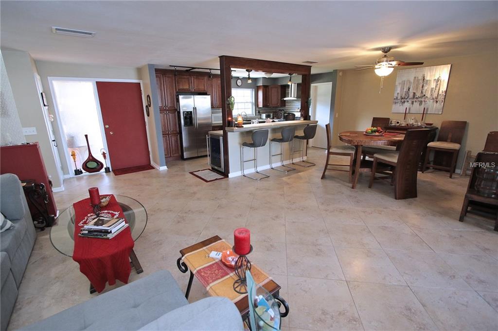 6463 1ST AVENUE N, ST PETERSBURG, Florida 33710, 3 Bedrooms Bedrooms, 8 Rooms Rooms,2 BathroomsBathrooms,Residential,For sale,1ST,T2908656