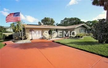 6463 1ST AVENUE N, ST PETERSBURG, Florida 33710, 3 Bedrooms Bedrooms, 8 Rooms Rooms,2 BathroomsBathrooms,Residential,For sale,1ST,T2908656