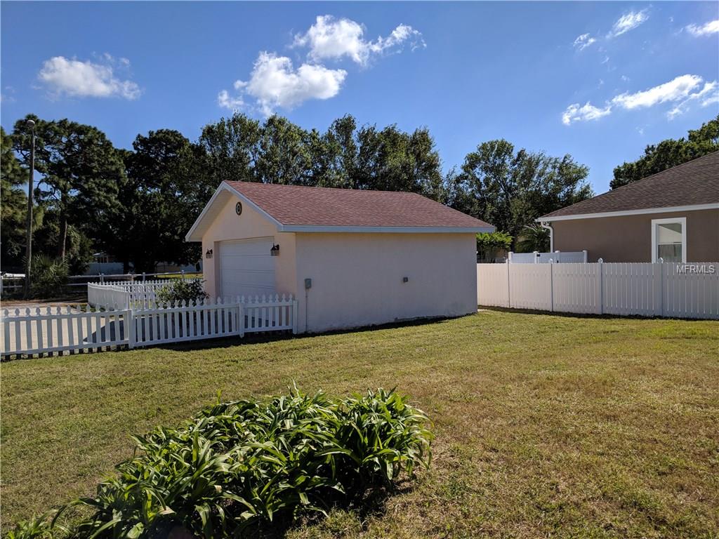 12933 114TH AVENUE N, LARGO, Florida 33774, 4 Bedrooms Bedrooms, 8 Rooms Rooms,2 BathroomsBathrooms,Residential,For sale,114TH,T2911974