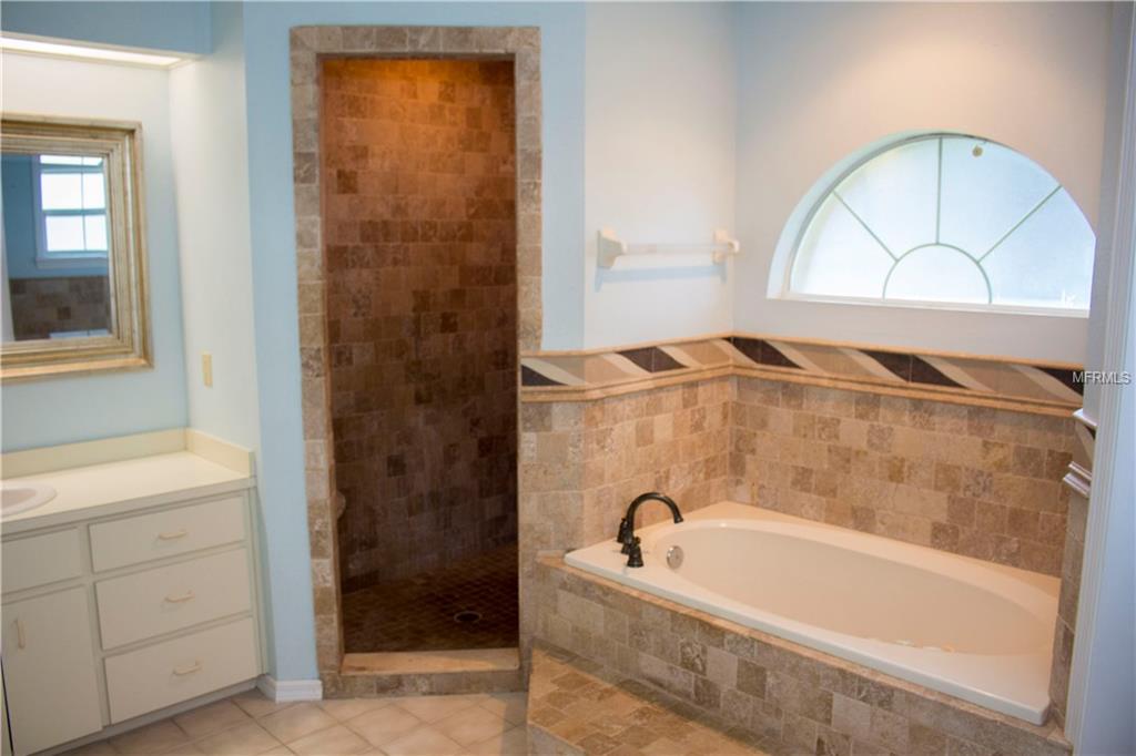 1010 S LAKE MARIAM DRIVE, WINTER HAVEN, Florida 33884, 4 Bedrooms Bedrooms, 8 Rooms Rooms,2 BathroomsBathrooms,Residential,For sale,LAKE MARIAM,P4718174