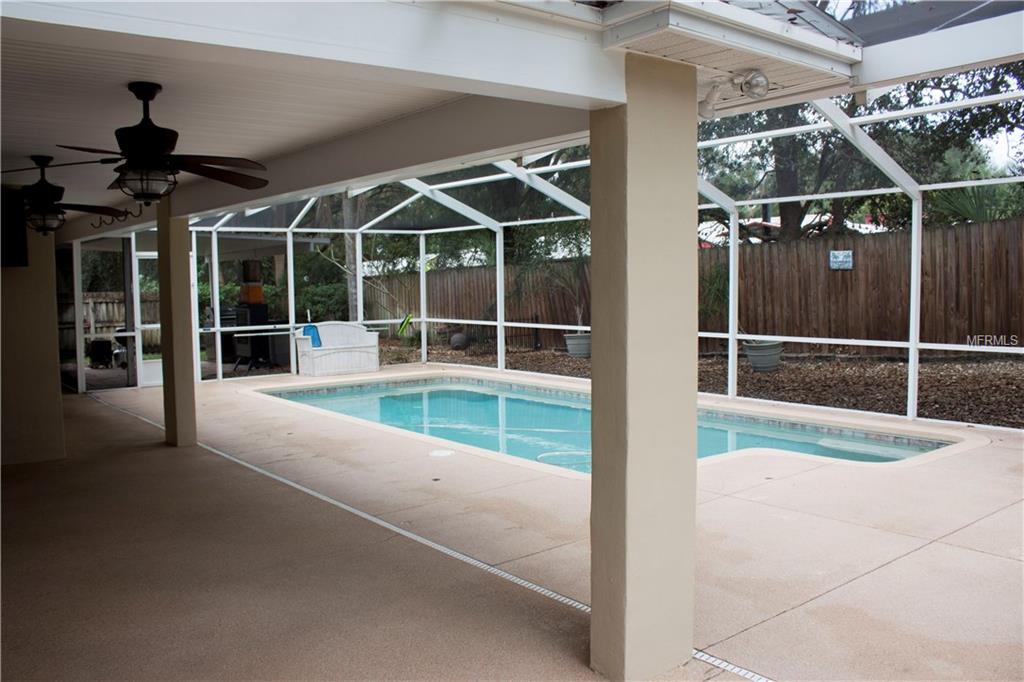 1010 S LAKE MARIAM DRIVE, WINTER HAVEN, Florida 33884, 4 Bedrooms Bedrooms, 8 Rooms Rooms,2 BathroomsBathrooms,Residential,For sale,LAKE MARIAM,P4718174