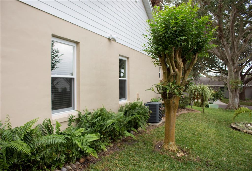 1010 S LAKE MARIAM DRIVE, WINTER HAVEN, Florida 33884, 4 Bedrooms Bedrooms, 8 Rooms Rooms,2 BathroomsBathrooms,Residential,For sale,LAKE MARIAM,P4718174