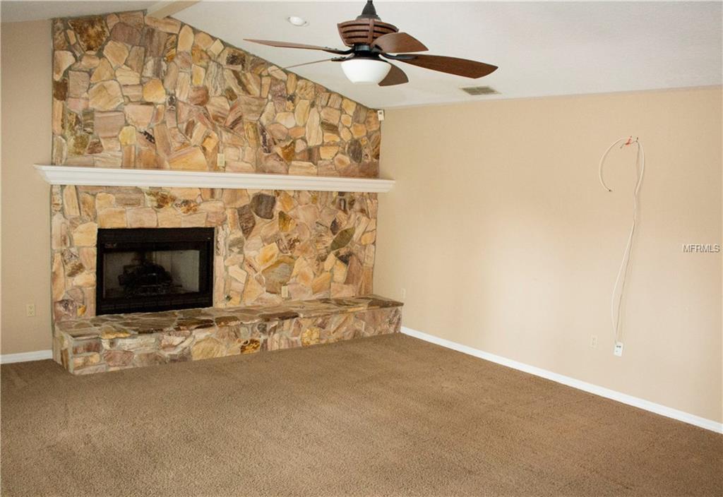 1010 S LAKE MARIAM DRIVE, WINTER HAVEN, Florida 33884, 4 Bedrooms Bedrooms, 8 Rooms Rooms,2 BathroomsBathrooms,Residential,For sale,LAKE MARIAM,P4718174