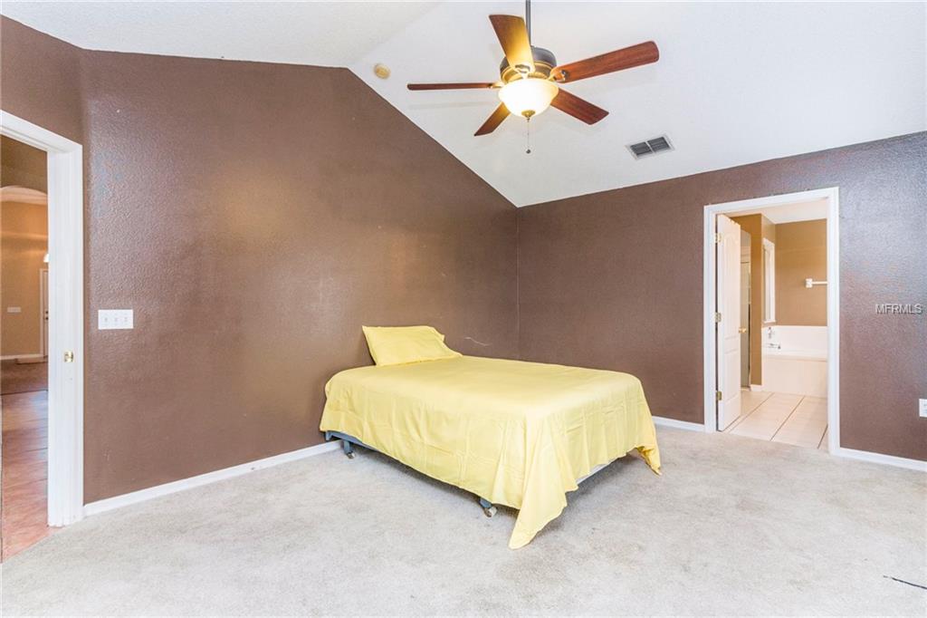 14330 LAKE UNDERHILL ROAD, ORLANDO, Florida 32828, 4 Bedrooms Bedrooms, 11 Rooms Rooms,3 BathroomsBathrooms,Residential,For sale,LAKE UNDERHILL,O5561713