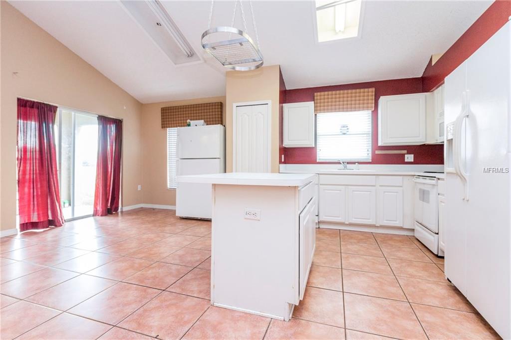 14330 LAKE UNDERHILL ROAD, ORLANDO, Florida 32828, 4 Bedrooms Bedrooms, 11 Rooms Rooms,3 BathroomsBathrooms,Residential,For sale,LAKE UNDERHILL,O5561713