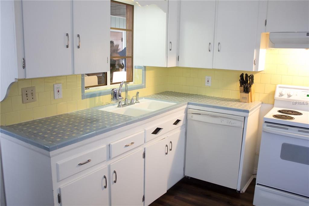 1219 E LAMBRIGHT STREET, TAMPA, Florida 33604, 2 Bedrooms Bedrooms, 5 Rooms Rooms,2 BathroomsBathrooms,Residential,For sale,LAMBRIGHT,T2928435