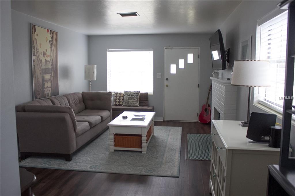 1219 E LAMBRIGHT STREET, TAMPA, Florida 33604, 2 Bedrooms Bedrooms, 5 Rooms Rooms,2 BathroomsBathrooms,Residential,For sale,LAMBRIGHT,T2928435