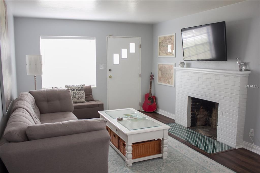 1219 E LAMBRIGHT STREET, TAMPA, Florida 33604, 2 Bedrooms Bedrooms, 5 Rooms Rooms,2 BathroomsBathrooms,Residential,For sale,LAMBRIGHT,T2928435