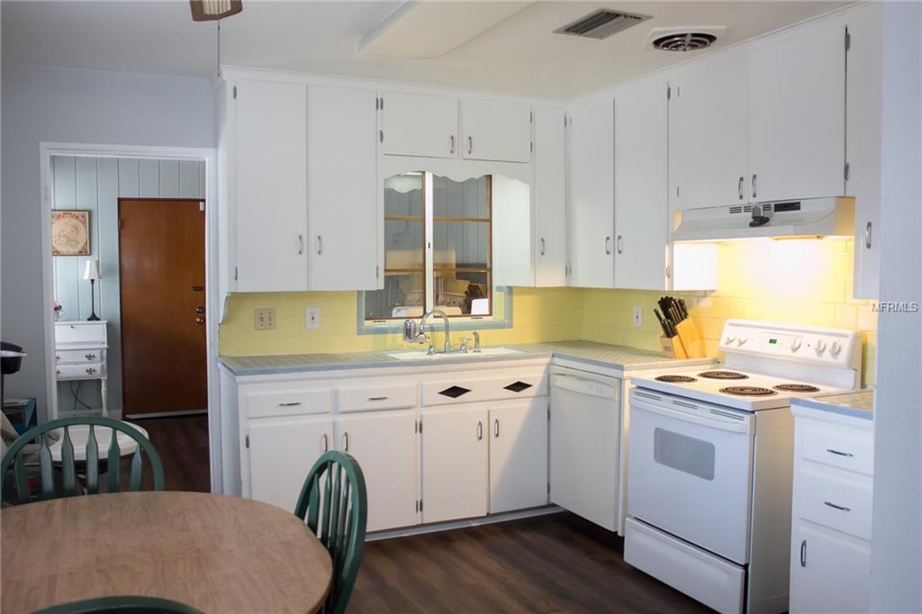 1219 E LAMBRIGHT STREET, TAMPA, Florida 33604, 2 Bedrooms Bedrooms, 5 Rooms Rooms,2 BathroomsBathrooms,Residential,For sale,LAMBRIGHT,T2928435