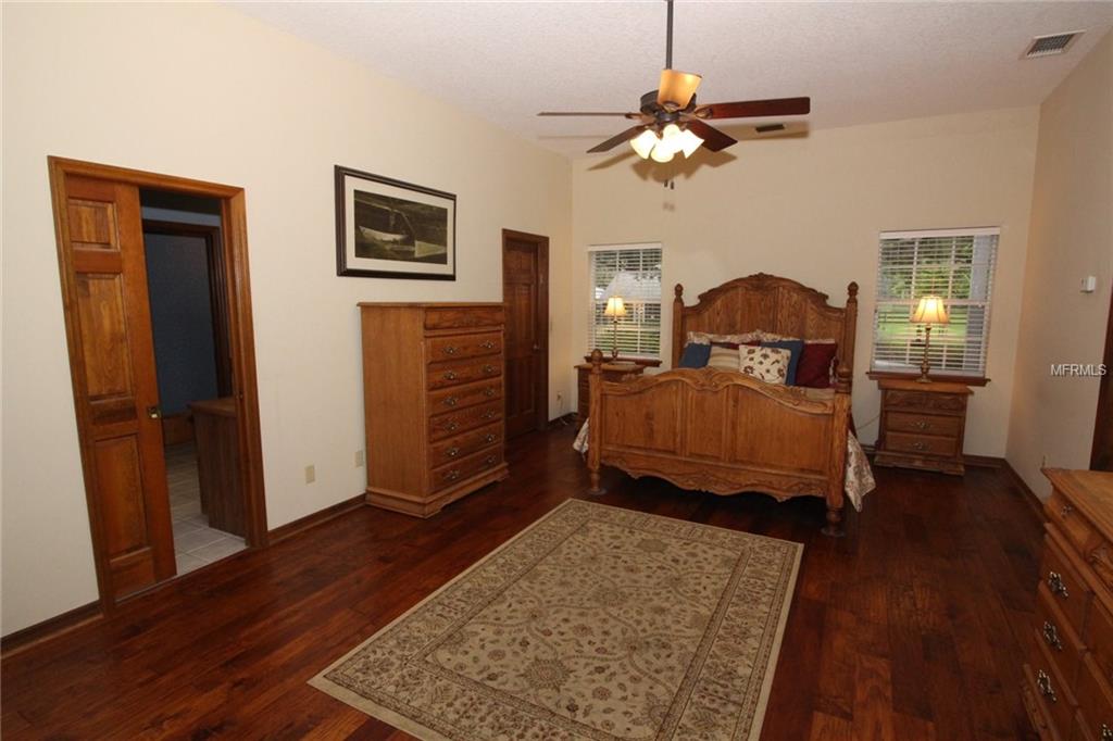 1415 TUSCA TRAIL, WINTER SPRINGS, Florida 32708, 5 Bedrooms Bedrooms, 15 Rooms Rooms,3 BathroomsBathrooms,Residential,For sale,TUSCA,O5513167