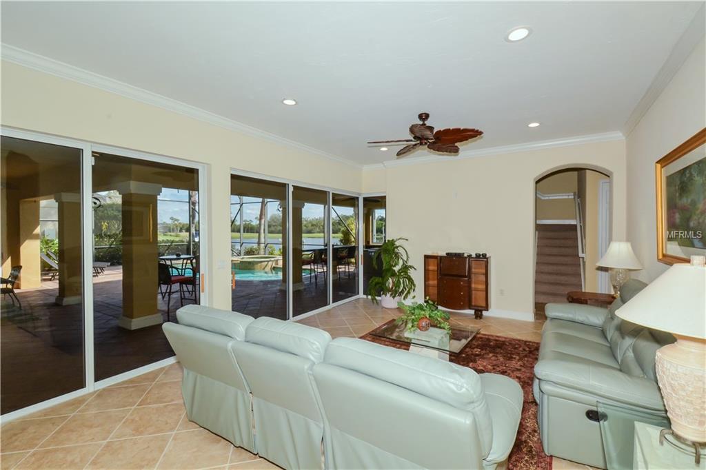 1019 RAINBOW COURT, BRADENTON, Florida 34212, 4 Bedrooms Bedrooms, 10 Rooms Rooms,4 BathroomsBathrooms,Residential,For sale,RAINBOW,A4200533