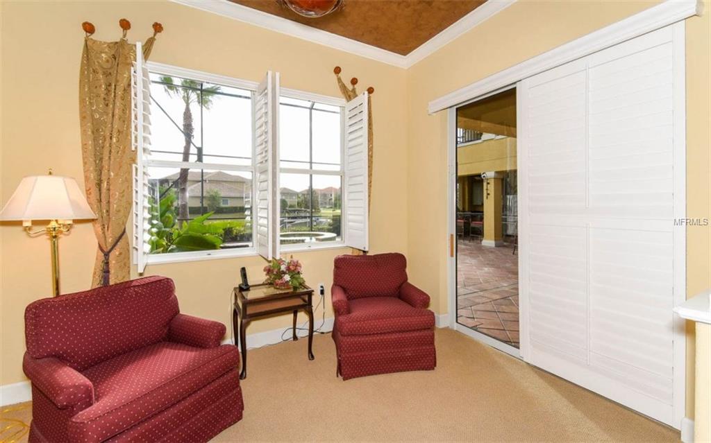 1019 RAINBOW COURT, BRADENTON, Florida 34212, 4 Bedrooms Bedrooms, 10 Rooms Rooms,4 BathroomsBathrooms,Residential,For sale,RAINBOW,A4200533