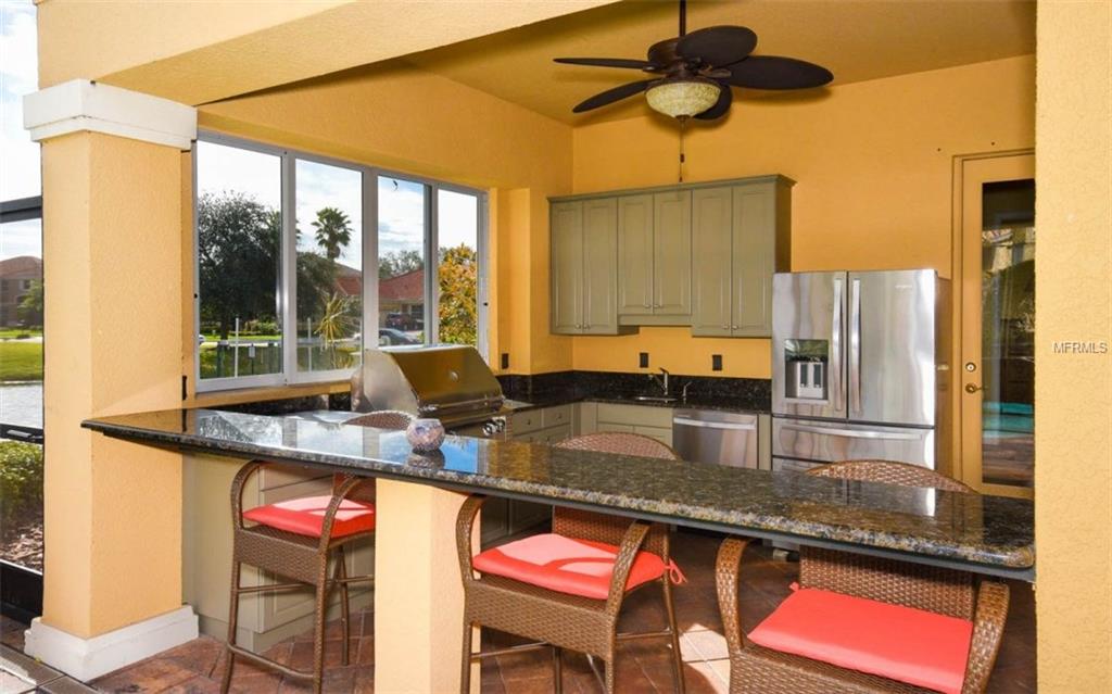 1019 RAINBOW COURT, BRADENTON, Florida 34212, 4 Bedrooms Bedrooms, 10 Rooms Rooms,4 BathroomsBathrooms,Residential,For sale,RAINBOW,A4200533
