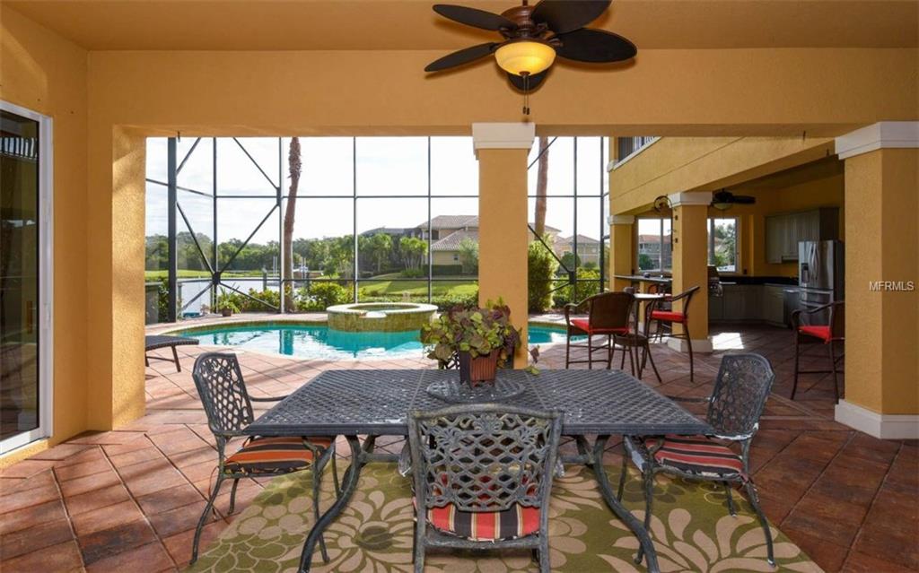 1019 RAINBOW COURT, BRADENTON, Florida 34212, 4 Bedrooms Bedrooms, 10 Rooms Rooms,4 BathroomsBathrooms,Residential,For sale,RAINBOW,A4200533