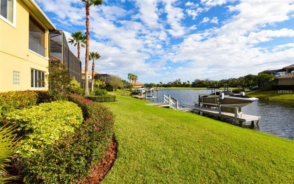 1019 RAINBOW COURT, BRADENTON, Florida 34212, 4 Bedrooms Bedrooms, 10 Rooms Rooms,4 BathroomsBathrooms,Residential,For sale,RAINBOW,A4200533