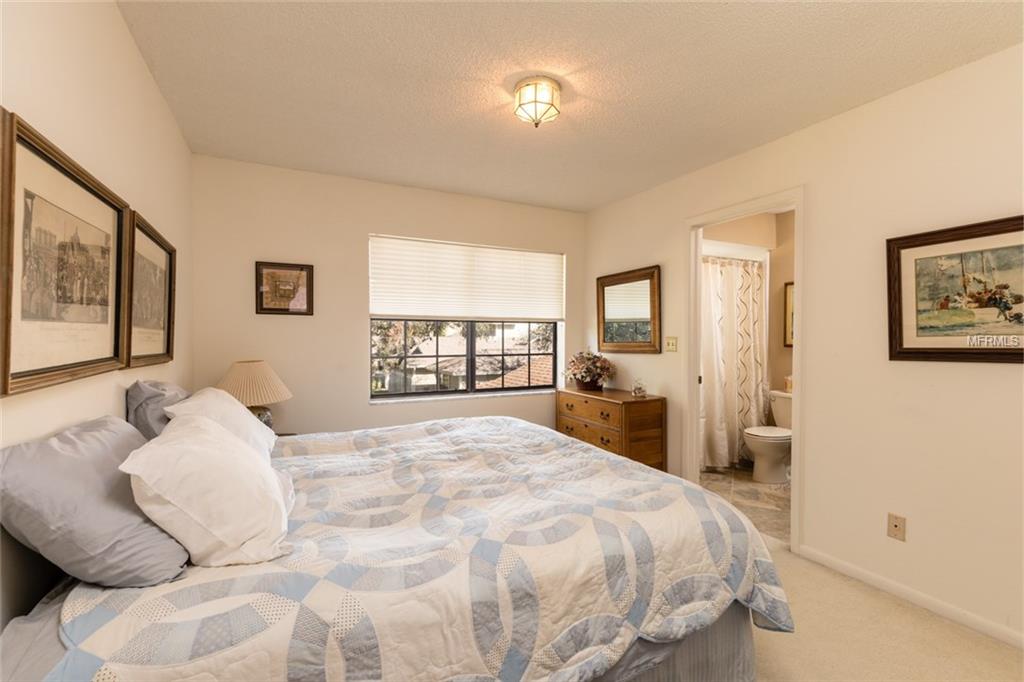 ST PETERSBURG, Florida 33702, 3 Bedrooms Bedrooms, 9 Rooms Rooms,3 BathroomsBathrooms,Residential,For sale,U7841449