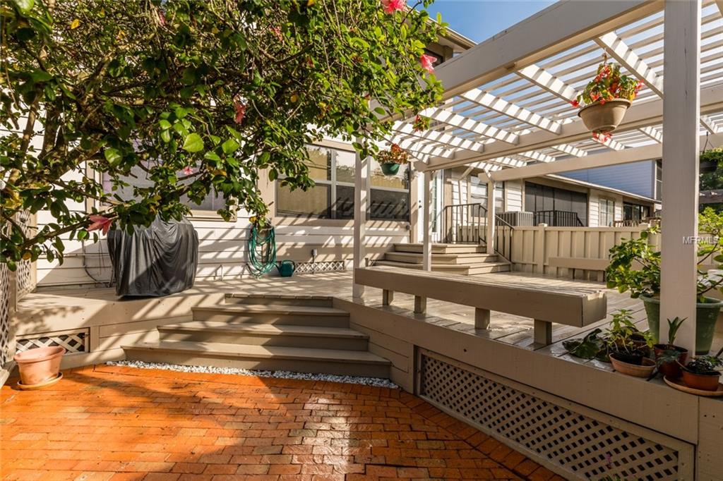 ST PETERSBURG, Florida 33702, 3 Bedrooms Bedrooms, 9 Rooms Rooms,3 BathroomsBathrooms,Residential,For sale,U7841449