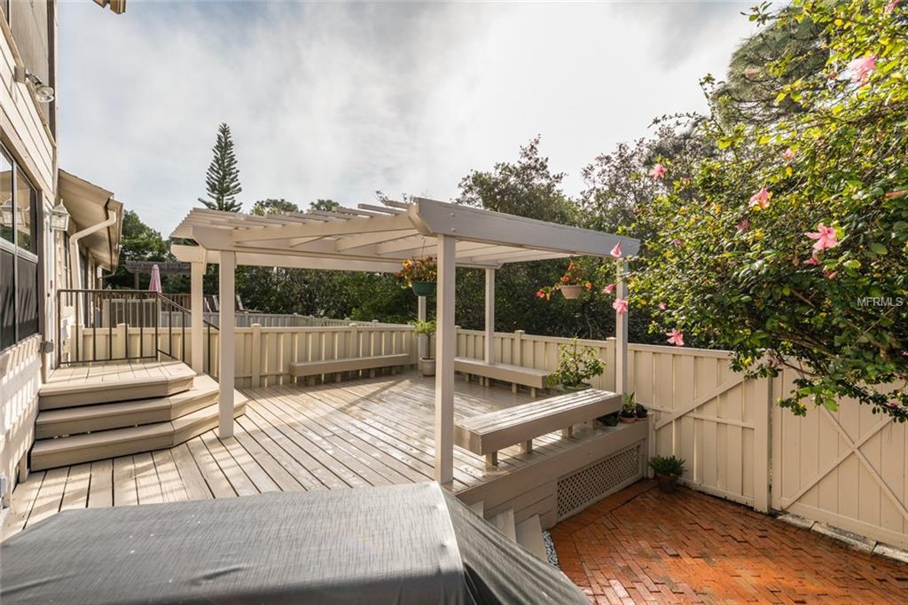 ST PETERSBURG, Florida 33702, 3 Bedrooms Bedrooms, 9 Rooms Rooms,3 BathroomsBathrooms,Residential,For sale,U7841449