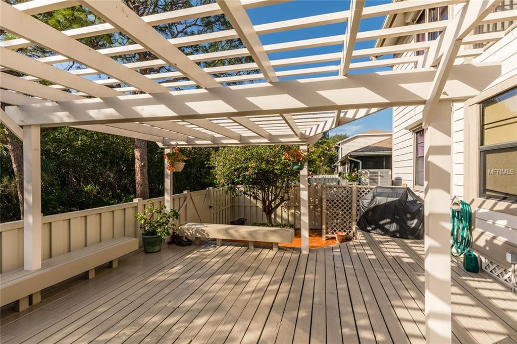 ST PETERSBURG, Florida 33702, 3 Bedrooms Bedrooms, 9 Rooms Rooms,3 BathroomsBathrooms,Residential,For sale,U7841449