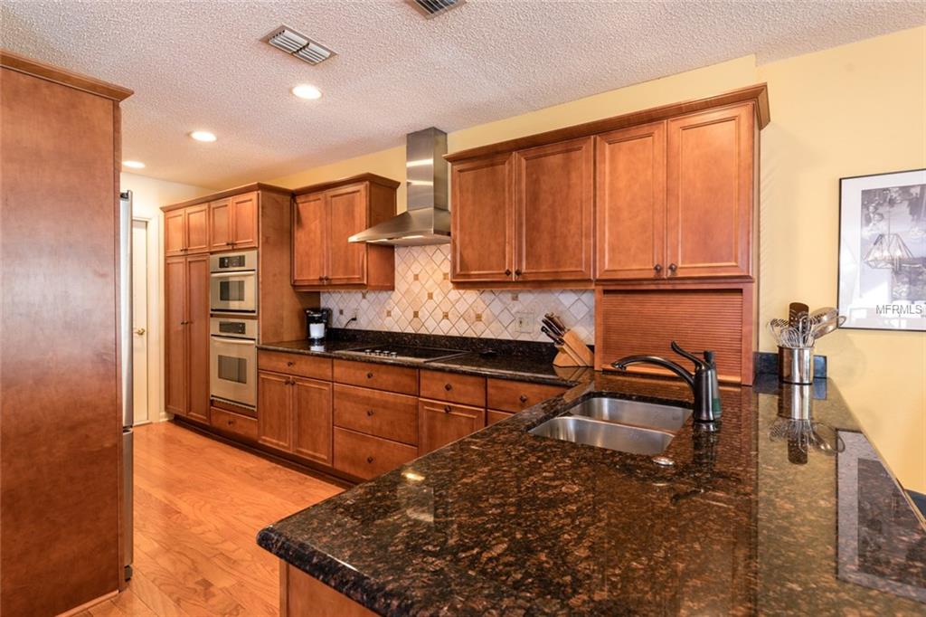 ST PETERSBURG, Florida 33702, 3 Bedrooms Bedrooms, 9 Rooms Rooms,3 BathroomsBathrooms,Residential,For sale,U7841449