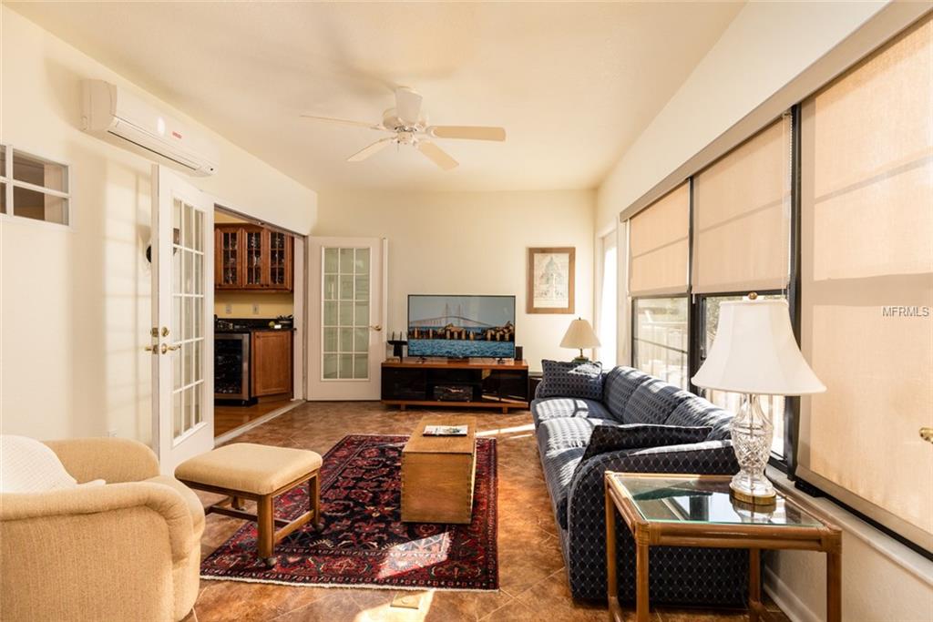 ST PETERSBURG, Florida 33702, 3 Bedrooms Bedrooms, 9 Rooms Rooms,3 BathroomsBathrooms,Residential,For sale,U7841449