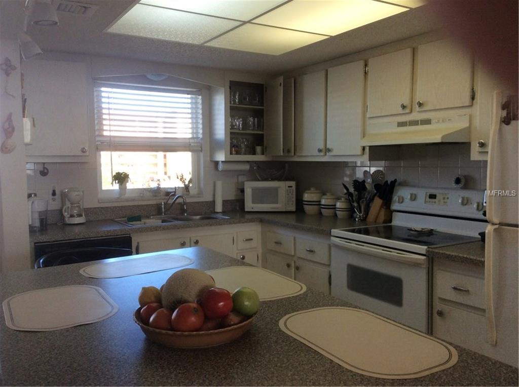 9 FORBES PLACE, DUNEDIN, Florida 34698, 2 Bedrooms Bedrooms, 3 Rooms Rooms,2 BathroomsBathrooms,Residential,For sale,FORBES,U7844627