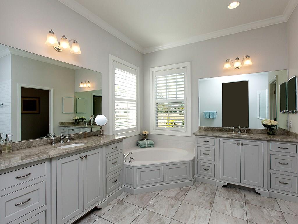 21208 ST PETERSBURG DRIVE, VENICE, Florida 34293, 4 Bedrooms Bedrooms, 9 Rooms Rooms,3 BathroomsBathrooms,Residential,For sale,ST PETERSBURG,N5916048