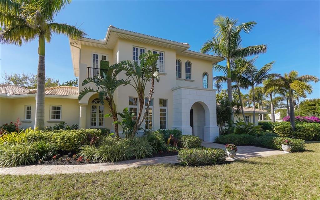 1179 MORNINGSIDE PLACE, SARASOTA, Florida 34236, 4 Bedrooms Bedrooms, 10 Rooms Rooms,3 BathroomsBathrooms,Residential,For sale,MORNINGSIDE,A4209174