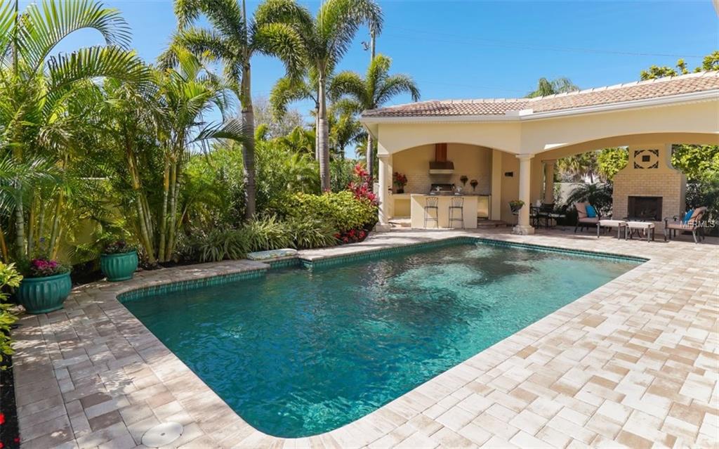 1179 MORNINGSIDE PLACE, SARASOTA, Florida 34236, 4 Bedrooms Bedrooms, 10 Rooms Rooms,3 BathroomsBathrooms,Residential,For sale,MORNINGSIDE,A4209174