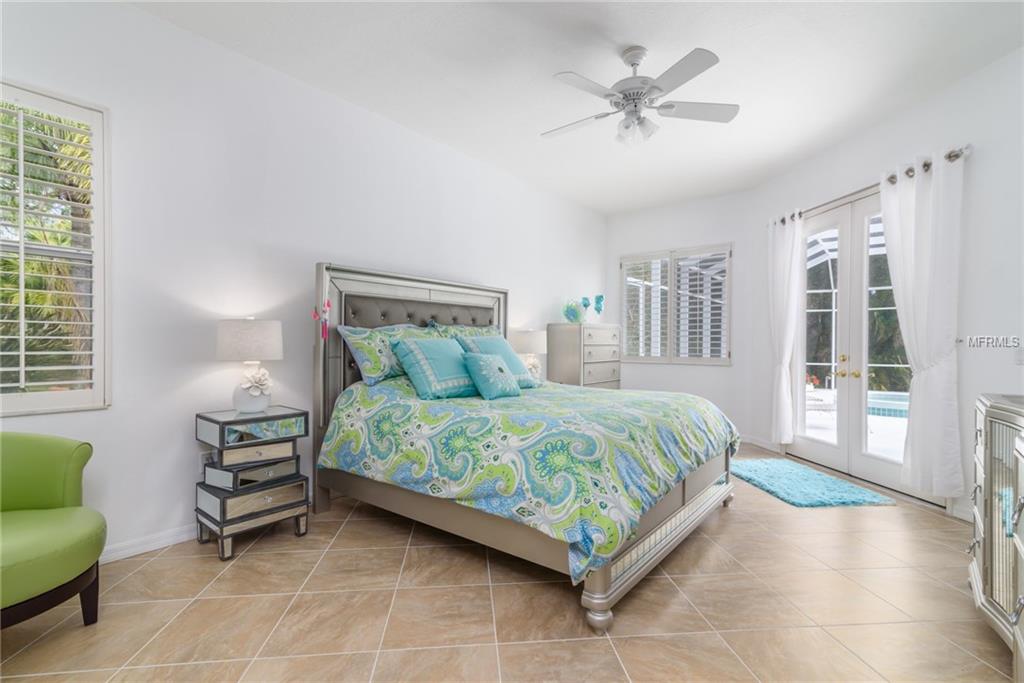 6120 WINCHESTER PLACE, SARASOTA, Florida 34243, 4 Bedrooms Bedrooms, 7 Rooms Rooms,3 BathroomsBathrooms,Residential,For sale,WINCHESTER,A4203229