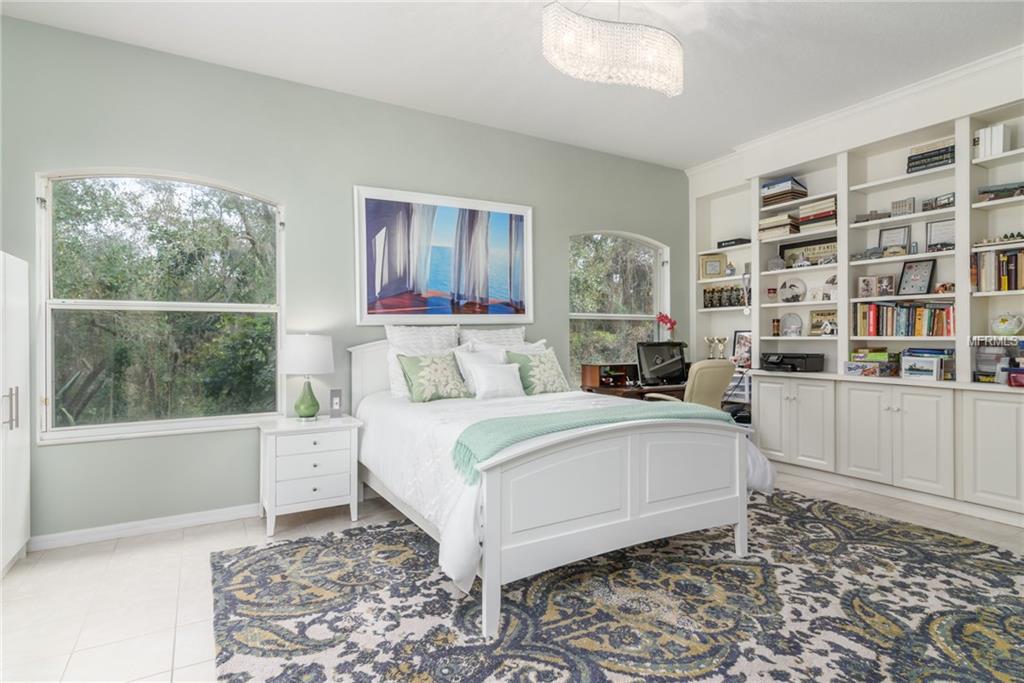 6120 WINCHESTER PLACE, SARASOTA, Florida 34243, 4 Bedrooms Bedrooms, 7 Rooms Rooms,3 BathroomsBathrooms,Residential,For sale,WINCHESTER,A4203229