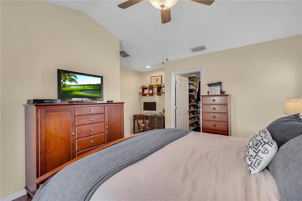 1800 NORTHUMBERLAND AVENUE, ORLANDO, Florida 32804, 4 Bedrooms Bedrooms, 3 Rooms Rooms,2 BathroomsBathrooms,Residential,For sale,NORTHUMBERLAND,O5557980