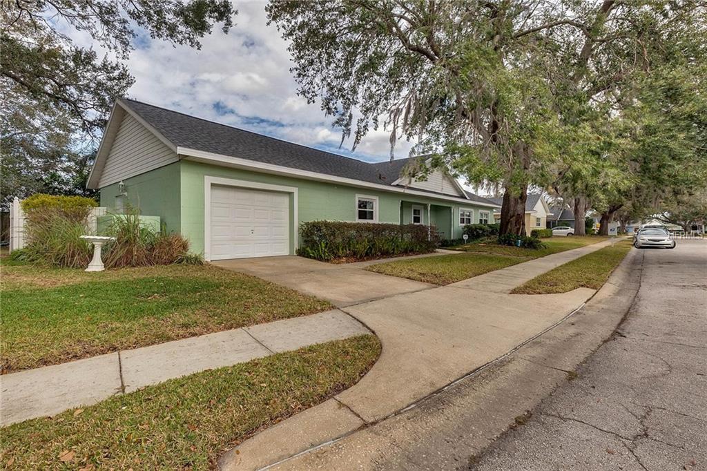 3120 SAGAMORE STREET, ORLANDO, Florida 32827, 4 Bedrooms Bedrooms, 7 Rooms Rooms,2 BathroomsBathrooms,Residential,For sale,SAGAMORE,O5561153