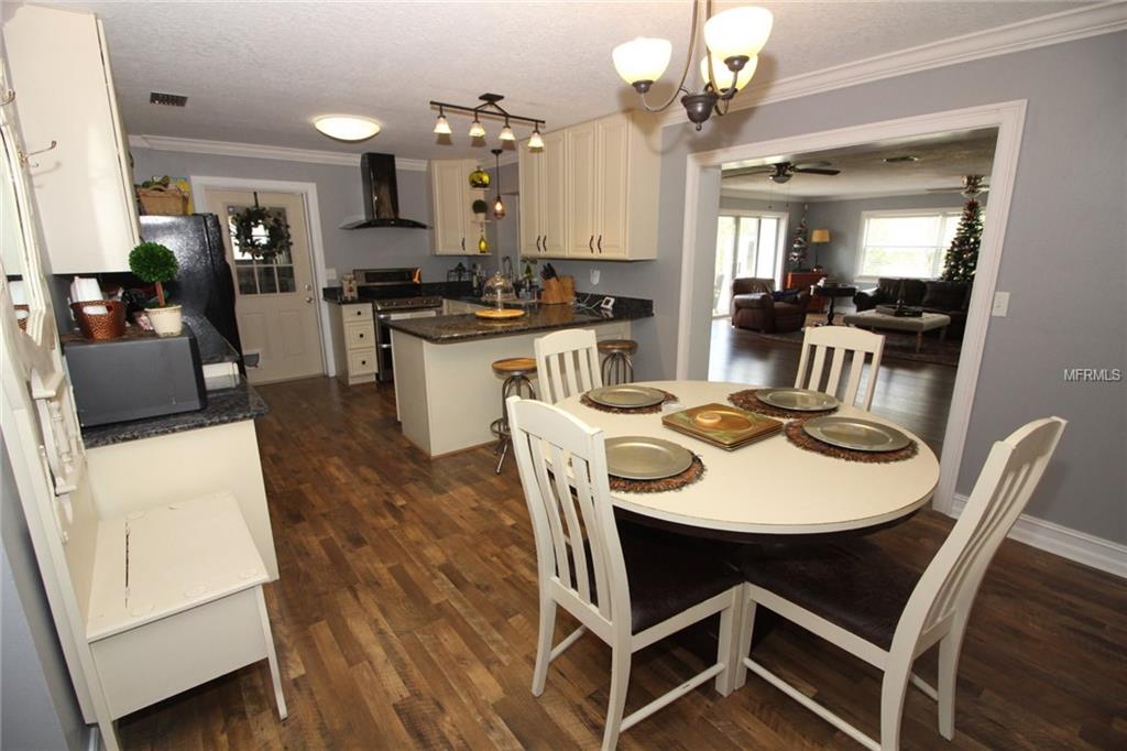 187 FLORIDAHAVEN DRIVE, MAITLAND, Florida 32751, 4 Bedrooms Bedrooms, 8 Rooms Rooms,2 BathroomsBathrooms,Residential,For sale,FLORIDAHAVEN,O5561405