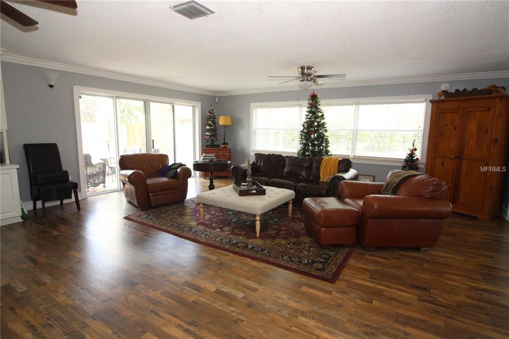 187 FLORIDAHAVEN DRIVE, MAITLAND, Florida 32751, 4 Bedrooms Bedrooms, 8 Rooms Rooms,2 BathroomsBathrooms,Residential,For sale,FLORIDAHAVEN,O5561405