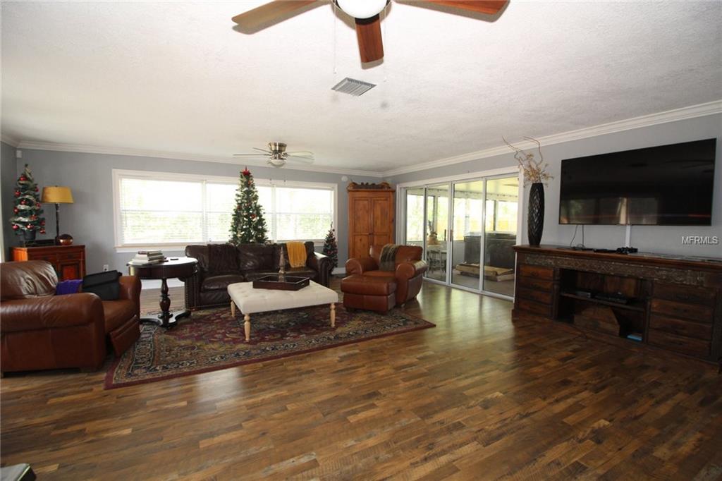 187 FLORIDAHAVEN DRIVE, MAITLAND, Florida 32751, 4 Bedrooms Bedrooms, 8 Rooms Rooms,2 BathroomsBathrooms,Residential,For sale,FLORIDAHAVEN,O5561405