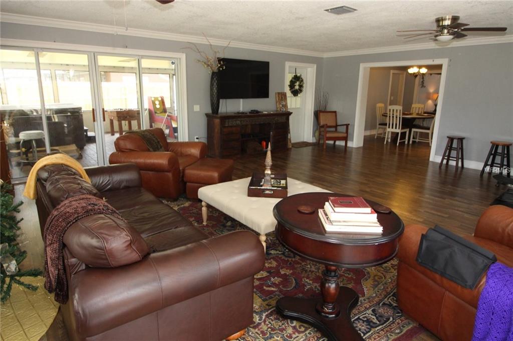 187 FLORIDAHAVEN DRIVE, MAITLAND, Florida 32751, 4 Bedrooms Bedrooms, 8 Rooms Rooms,2 BathroomsBathrooms,Residential,For sale,FLORIDAHAVEN,O5561405