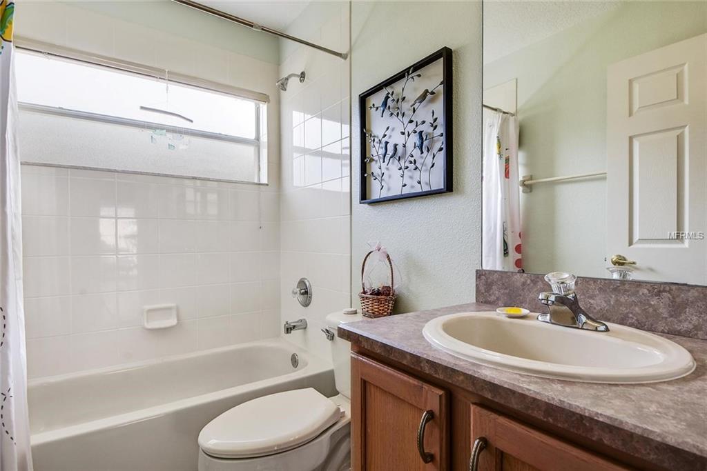 15920 ROBIN HILL LOOP, CLERMONT, Florida 34714, 4 Bedrooms Bedrooms, 9 Rooms Rooms,3 BathroomsBathrooms,Residential,For sale,ROBIN HILL,O5561714