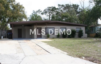 1237 QUEENSWAY ROAD, ORLANDO, Florida 32808, 3 Bedrooms Bedrooms, 7 Rooms Rooms,1 BathroomBathrooms,Residential,For sale,QUEENSWAY,O5561817