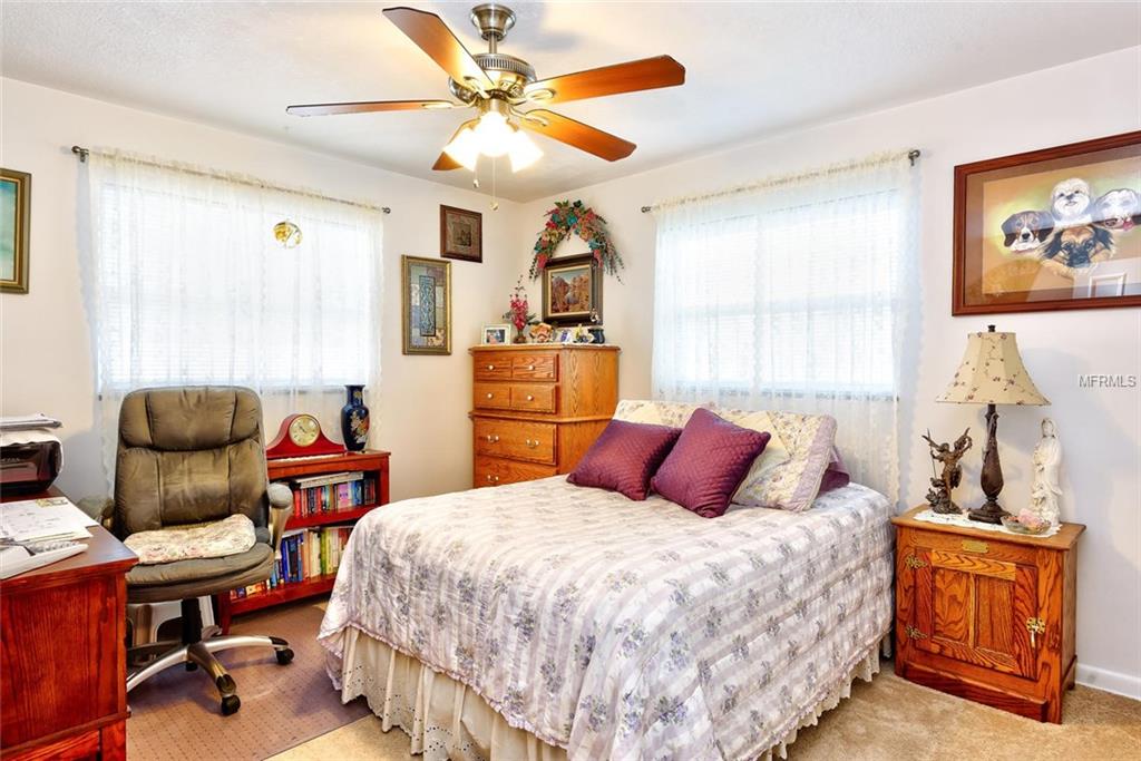 1141 PHYLLIS AVENUE, LARGO, Florida 33771, 2 Bedrooms Bedrooms, 5 Rooms Rooms,2 BathroomsBathrooms,Residential,For sale,PHYLLIS,T2904513