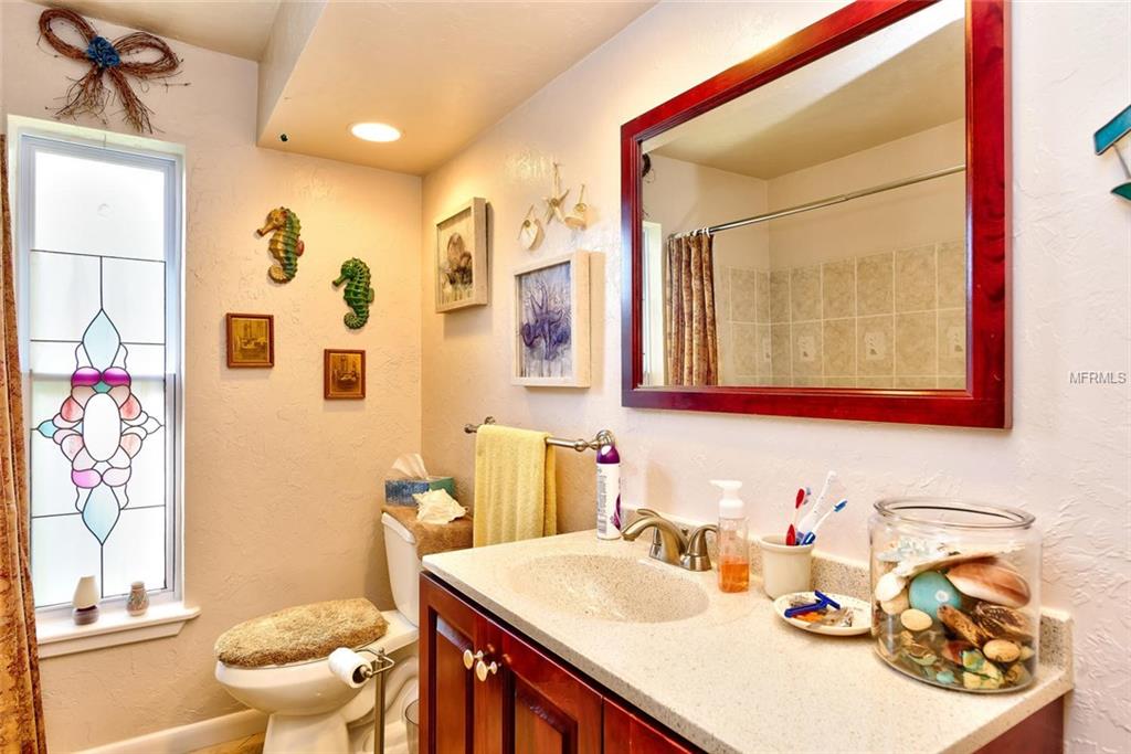 1141 PHYLLIS AVENUE, LARGO, Florida 33771, 2 Bedrooms Bedrooms, 5 Rooms Rooms,2 BathroomsBathrooms,Residential,For sale,PHYLLIS,T2904513