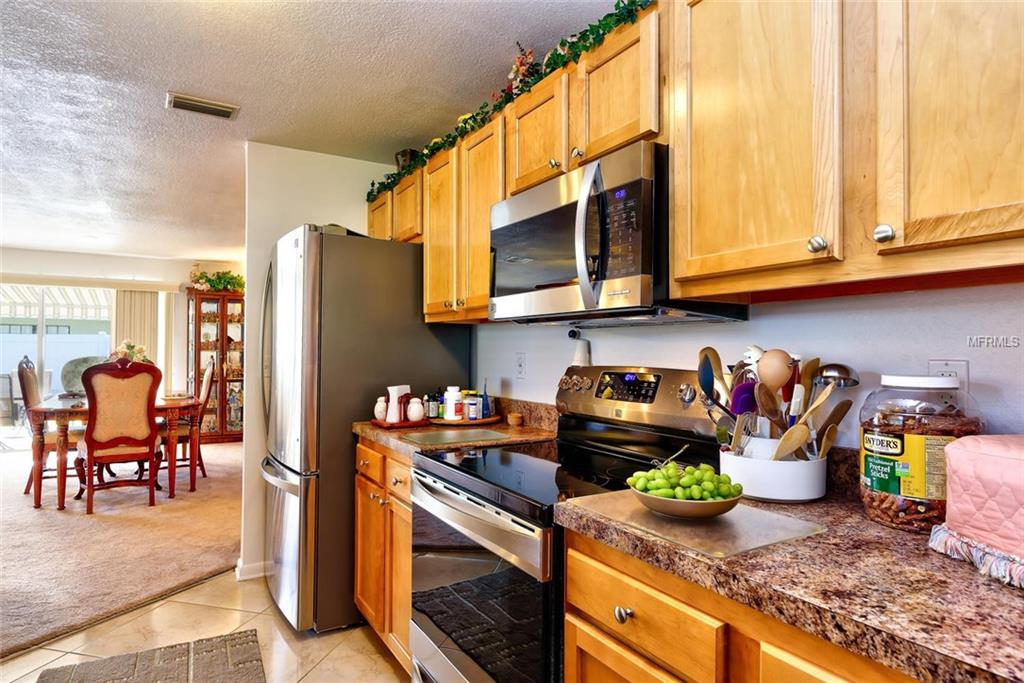 1141 PHYLLIS AVENUE, LARGO, Florida 33771, 2 Bedrooms Bedrooms, 5 Rooms Rooms,2 BathroomsBathrooms,Residential,For sale,PHYLLIS,T2904513