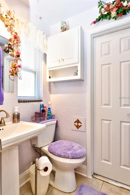 1141 PHYLLIS AVENUE, LARGO, Florida 33771, 2 Bedrooms Bedrooms, 5 Rooms Rooms,2 BathroomsBathrooms,Residential,For sale,PHYLLIS,T2904513