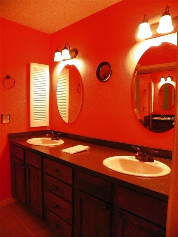 4385 CREEKWOOD LANE, MULBERRY, Florida 33860, 3 Bedrooms Bedrooms, 11 Rooms Rooms,3 BathroomsBathrooms,Residential,For sale,CREEKWOOD,L4723557