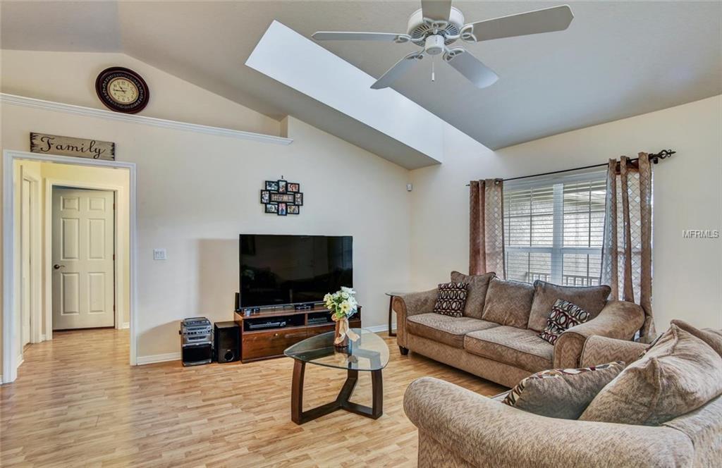 806 DARBY LANE, BROOKSVILLE, Florida 34601, 3 Bedrooms Bedrooms, 6 Rooms Rooms,2 BathroomsBathrooms,Residential,For sale,DARBY,T2916451