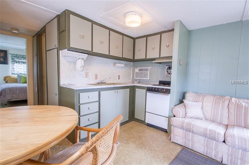 808 8TH STREET, CLEARWATER, Florida 33765, 1 Bedroom Bedrooms, 3 Rooms Rooms,1 BathroomBathrooms,Residential,For sale,8TH,U7841453