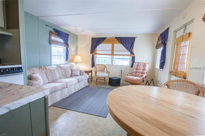 808 8TH STREET, CLEARWATER, Florida 33765, 1 Bedroom Bedrooms, 3 Rooms Rooms,1 BathroomBathrooms,Residential,For sale,8TH,U7841453